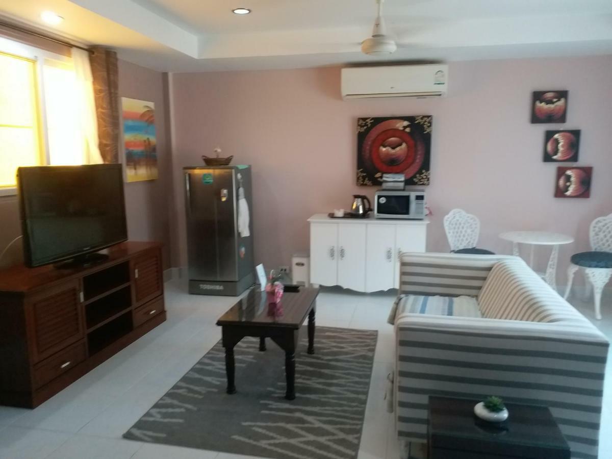 Residence Chez Nous Phuket Rawai Exteriör bild